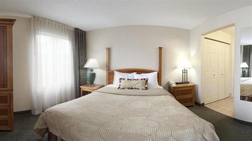 Staybridge Detroit-utica By Ihg