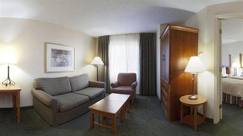 Staybridge Detroit-utica By Ihg 3*