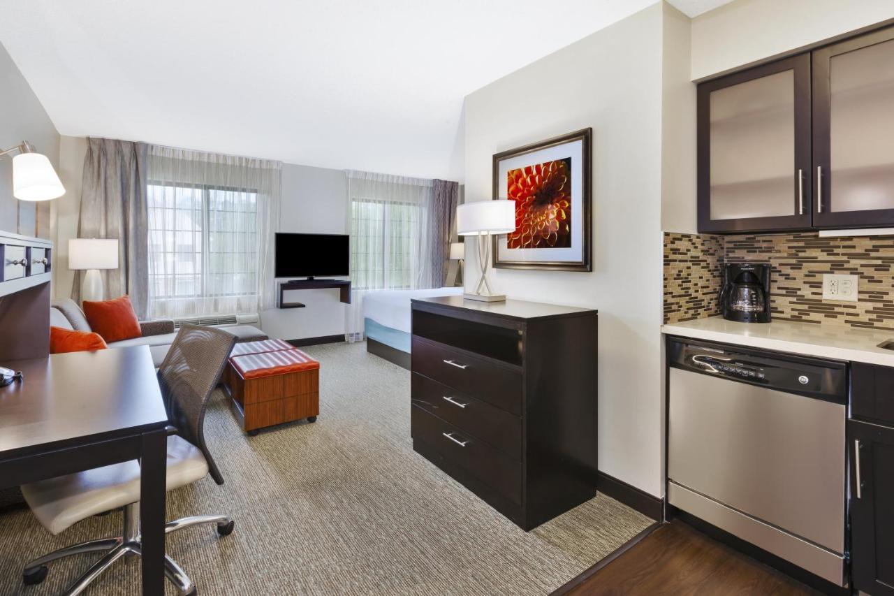 Staybridge Detroit-utica By Ihg Hotel 3*